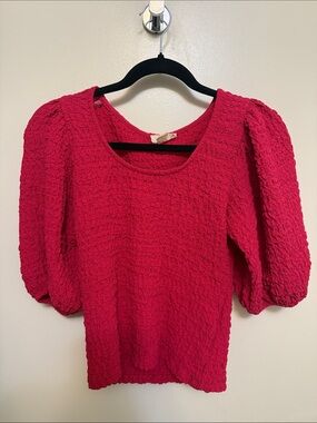 Maeve Textured Puff-Sleeve Blouse in Vibrant Pink